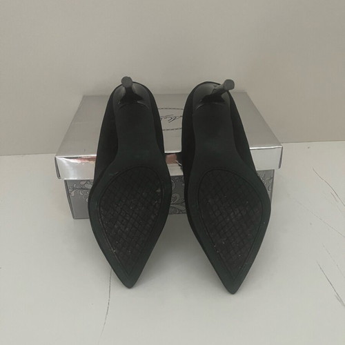 Black castor pumps like new, heel height 10 cm