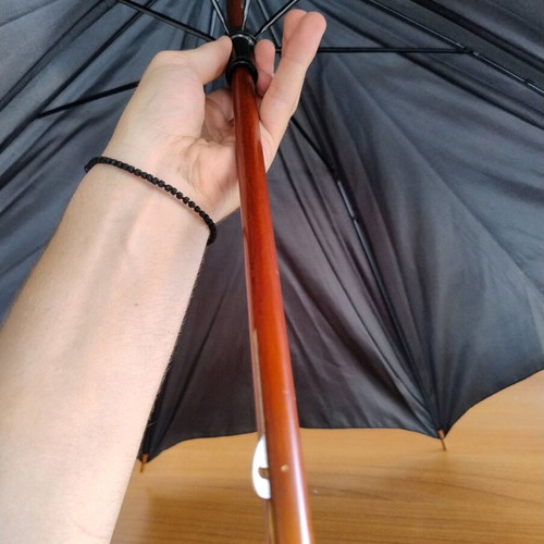 Vintage wooden umbrella like new, large and sturdy