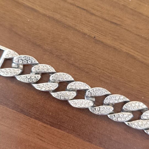 Chain set with strass, like new, silver color