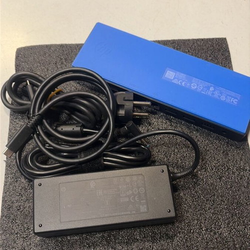 HP USB-C Dock G4 docking station like new, complete set with cables and charger