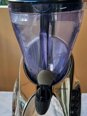 Μπλεντερ για smoothies με κανάτα 1,5 lt Kenwood σαν καινούργιο