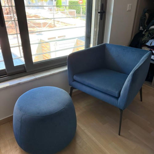 Denise Armchair with Footstool by Alivar like new, dark blue velvet fabric