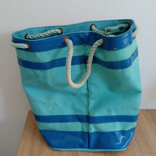 Snoopy Peanuts 1971 vintage children's beach bag used with stains