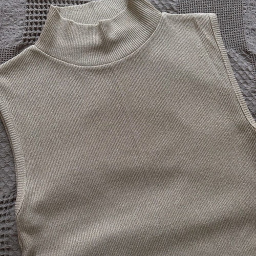 Sleeveless vest with gold knit, beige, size S