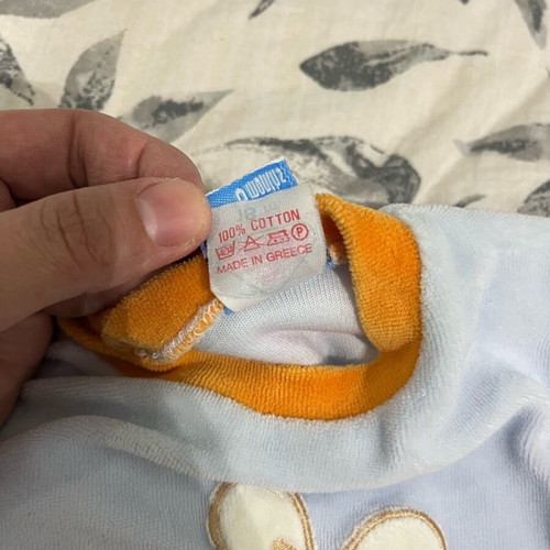 Velour baby rompers like new for 2-5 months old