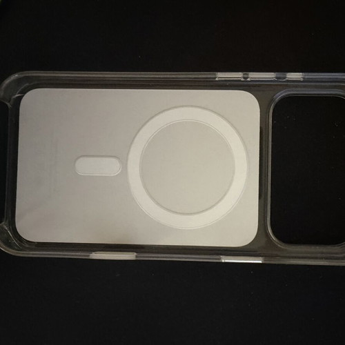 Apple Clear Case with MagSafe for iPhone 17 Pro Max used