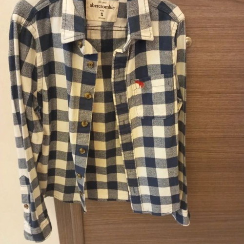 Abercrombie flannel shirt for boys S like new, blue and white