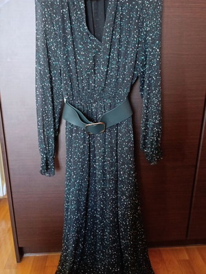 Zara dress new with belt at waist, black and green