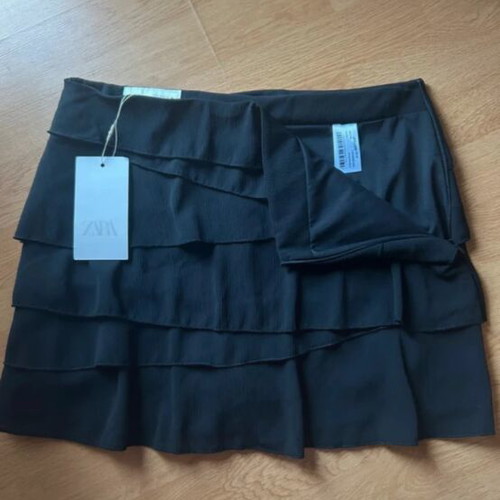 Skort with ruffles Zara new, black, size M