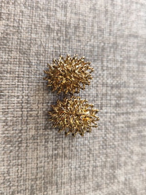 Clip-on earrings like new