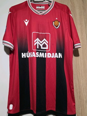 Þróttur Reykjavík jersey with autographs like new, unique
