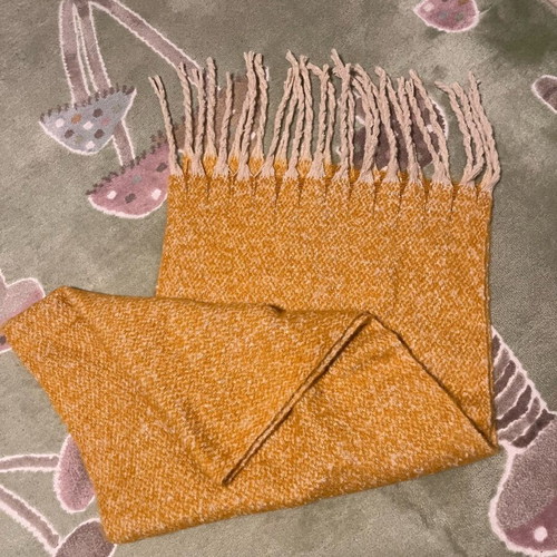 Zara mustard scarf like new with chunky knit fringes