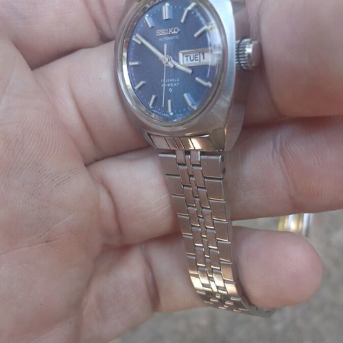 Seiko Hi-Beat 17 Jewels watch used, blue and silver