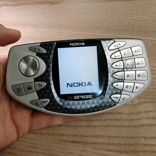 Nokia N-Gage used, powers on then off, no charger or battery