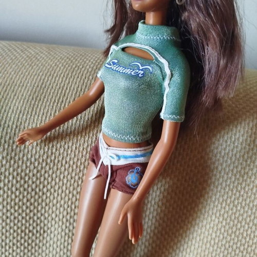 Barbie Cali Girl Summer doll like new with earth tone makeup