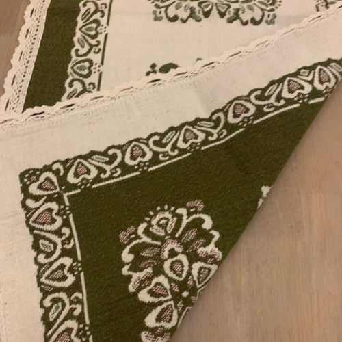 Embroidered runner like new with lace and traditional dancers design