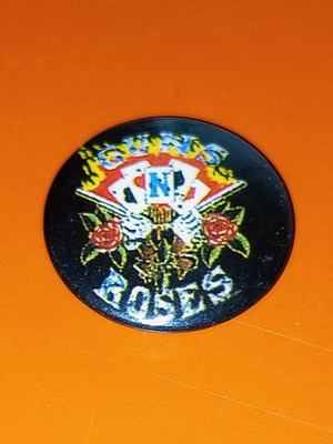 Guns n' Roses pin badge used, 90s