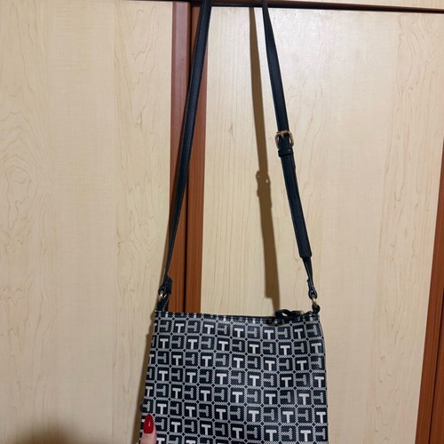 Tommy Hilfiger crossbody bag black/white like new with monogram