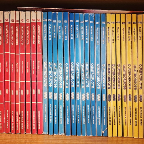 Quattroruote Vintage Italian Car Magazines Collection like new, 60 issues