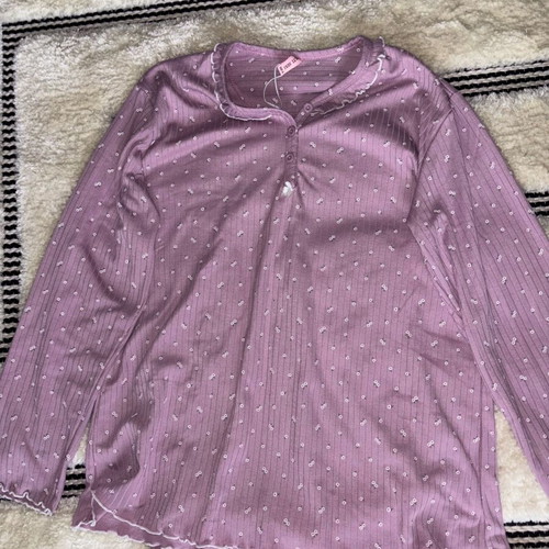 Lilac pajamas like new, pink and purple