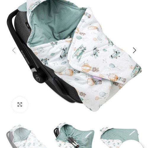 Jukki car seat blanket in pastel colors