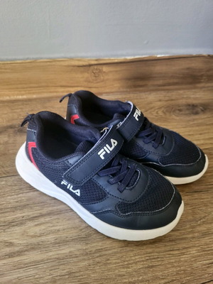Fila shoes used, size 30, blue with red details