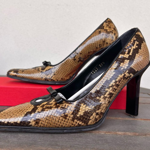 Kalliste leather high-heeled shoes with snake print size 39.5 like new