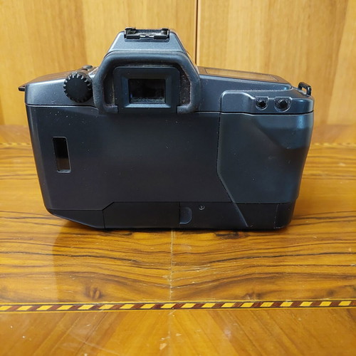 Canon EOS 600 film camera body used