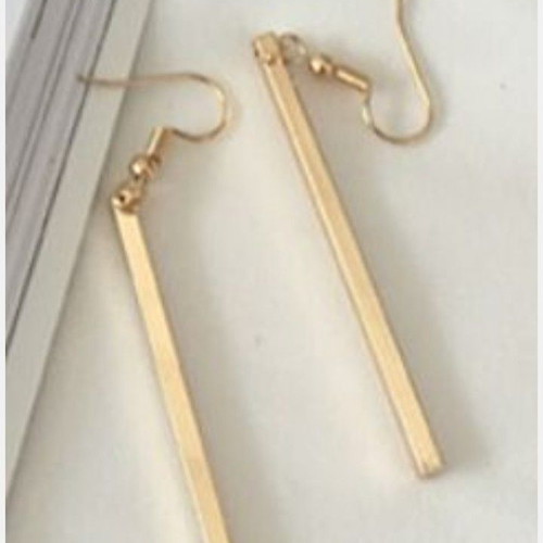 Noris earrings new, stylish gold tone