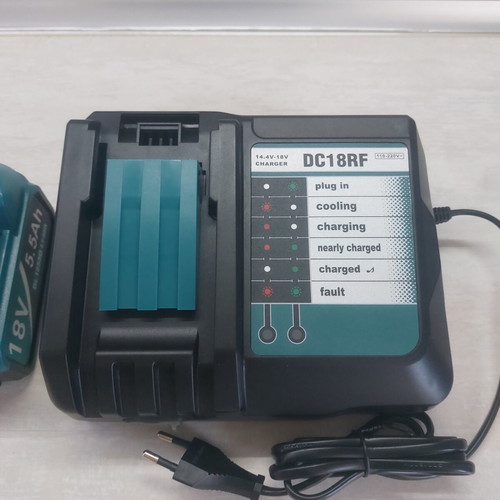 Makita DC18RF fast charger and 18V 5.5Ah Li-ion battery set new