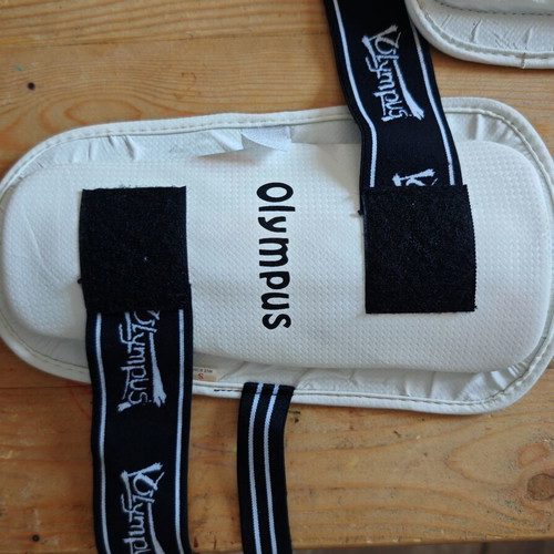 Olympus sport small shin guards used