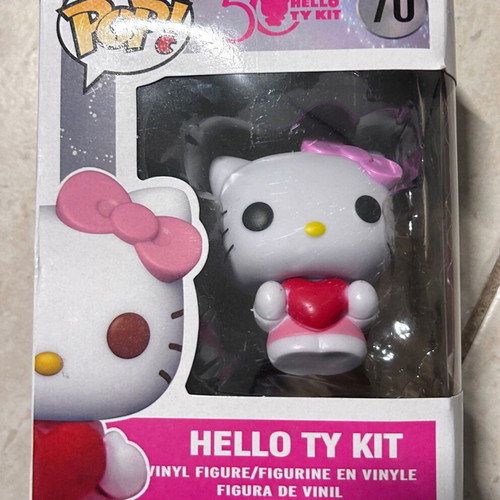 Funko Pop! Hello Kitty with heart new
