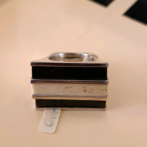 SILVER RING WITH ONYX