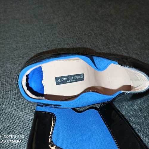 Alberto Guardiani women's shoes like new, black patent leather with blue details, size 39