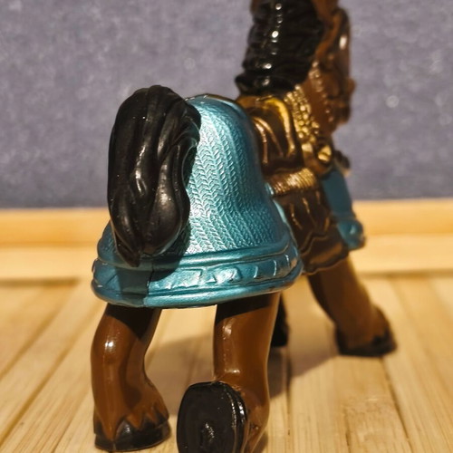 Vintage medieval horse figure like new