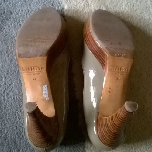 Peep-Toe shoes Fratelli Rossetti used, olive patent leather