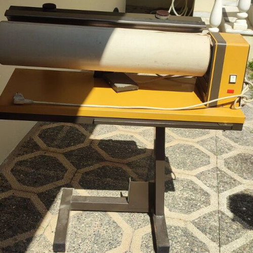 Sheet Ironing Machine like new, model 1985