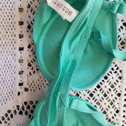 Bra used, front clasp, size 80B
