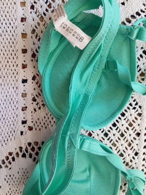 Bra used, front clasp, size 80B