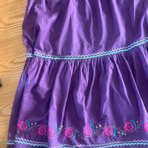 Vintage purple ethnic skirt with embroidered flowers size L like new