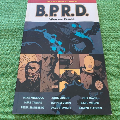B.P.R.D. Vol 12 War on Frogs by Mike Mignola like new