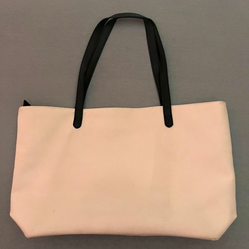 Minnie Mouse shoulder bag like new, white with black details
