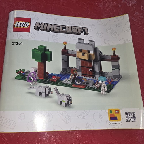 LEGO Minecraft The Wolf Stronghold set 21261, 312 pieces