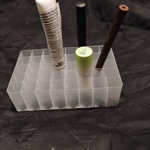 Pencil and cream organizer with 40 slots, new