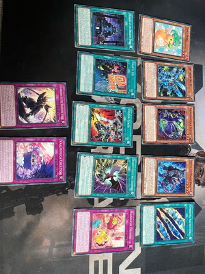 Yugioh INFO collection like new