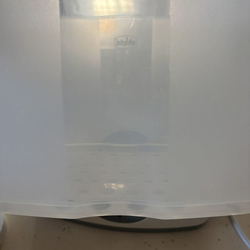 Chicco electric baby bottle sterilizer with 6 slots