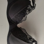 Set of 4 bras used, excellent condition