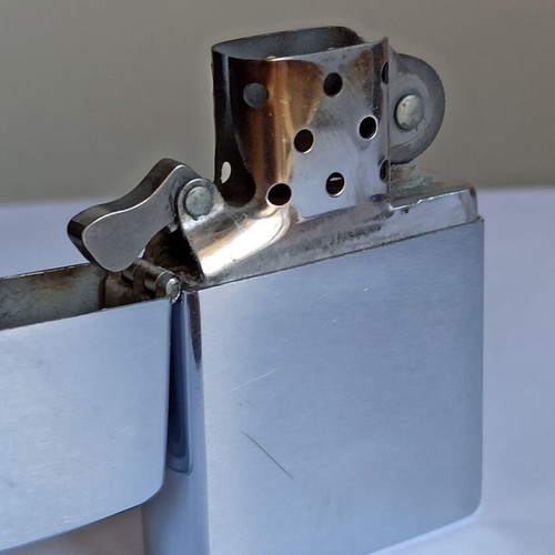 Zippo vintage lighter used, classic E 2000 XVI