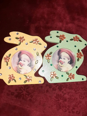 Wooden bunny photo frames like new, set of 2