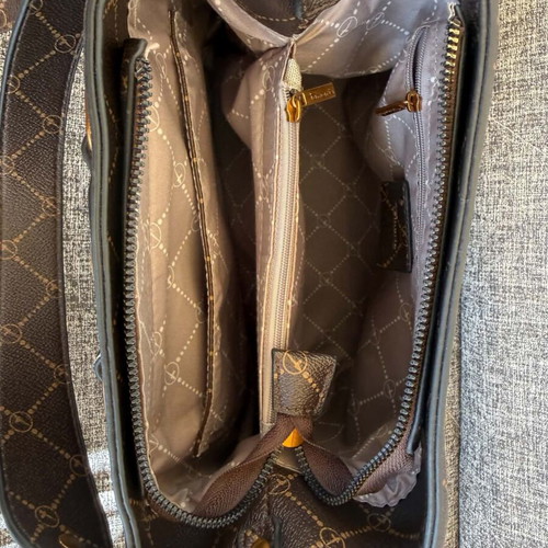 Tamaris shoulder bag like new, brown